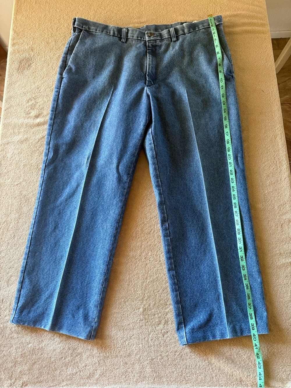 Classic Straight Fit Men's Jeans in Medium Blue Size 42/30
